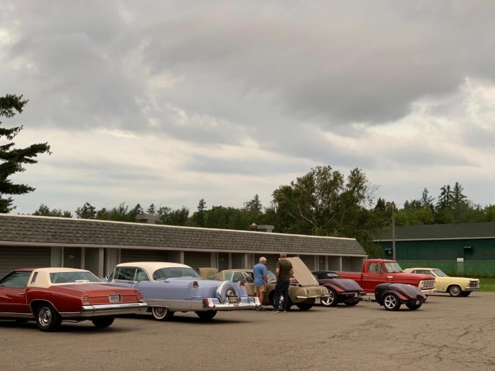 Ambassador Motel Image 13